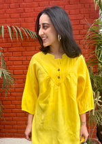 Load image into Gallery viewer, Yellow Cotton Linen Top woth Wooden Buttons