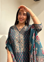 Load image into Gallery viewer, Teal Hand Block Printed Kurta Set