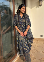 Load image into Gallery viewer, Indigo Floral Cotton Kurta Set
