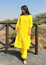 Load image into Gallery viewer, Yellow Cotton Applique Suit & Dupatta