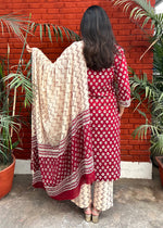Load image into Gallery viewer, Maroon Cotton Block Print Suit & Dupatta