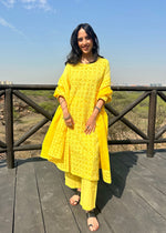 Load image into Gallery viewer, Yellow Cotton Applique Suit &amp; Dupatta
