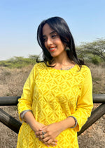 Load image into Gallery viewer, Pink Cotton Applique Suit &amp; Dupatta