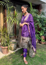 Load image into Gallery viewer, Purple Grey Cotton Bandhani Suit &amp; Dupatta