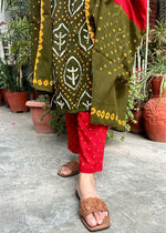 Load image into Gallery viewer, Mehendi Green Red Cotton Bandhani Suit
